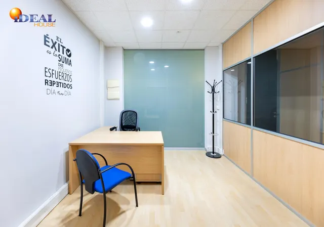 OFICINA EN EL CENTRO DE EMPRESAS GRANADA — 10
