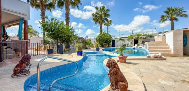 Villa 7 habitaciones 480m² en venta - Centro de la Ciudad Quesada — 6
