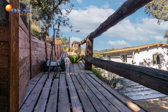 ESPECTACULAR CASA CON TERRENO EN LA SIERRA SUR — 27