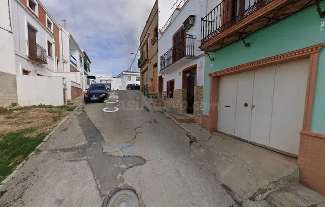 Se vende piso OKUPA en El Viso del Alcor (Sevilla). - foto 3