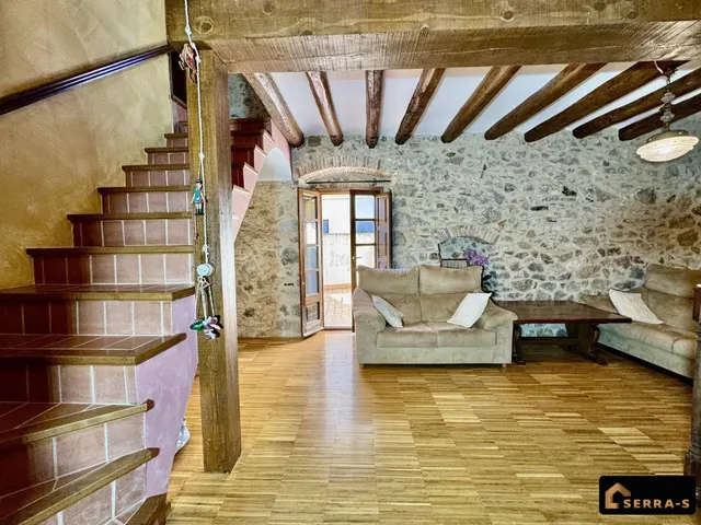 Exclusiva casa de pueblo con encanto en el corazón de Torroe - foto 2