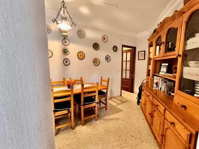 ¡Vive junto al mar! Amplia vivienda de 3 dormitorios a un pa - foto 4