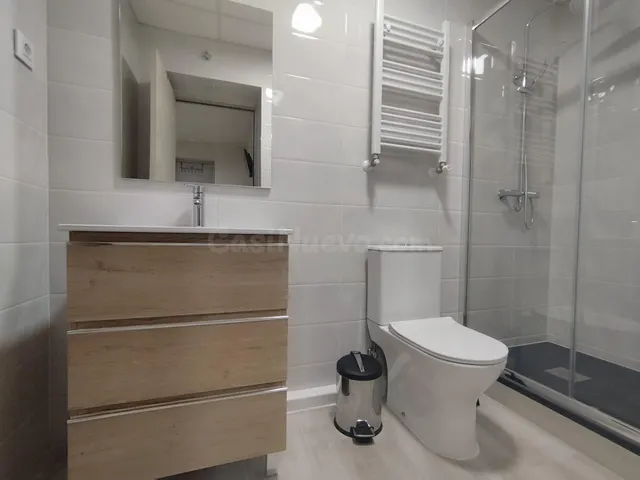 Habitación RC Magistral equipada con baño propio - foto 2
