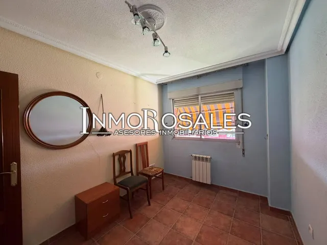 PISO EN VENTA EN AVENIDA DE ROSALES — 31