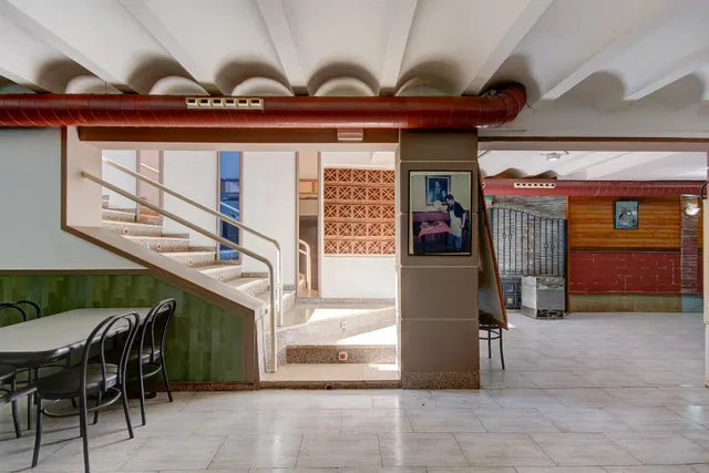 AMPLIO LOCAL EN ST ANDREU DE LA BARCA — 19
