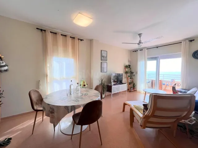 APARTAMENTO CON TERRAZA Y VISTAS AL MAR, AMUEBLADO, PISCINA  - foto 4