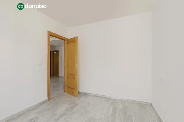 Piso con garaje y trastero — 16