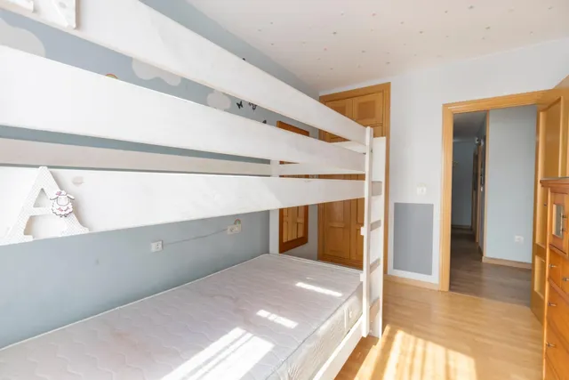 ¡¡¡amplio piso de 3 dormitorios, 2 baños, cochera y trastero, por solo 179.900 €!!! — 12