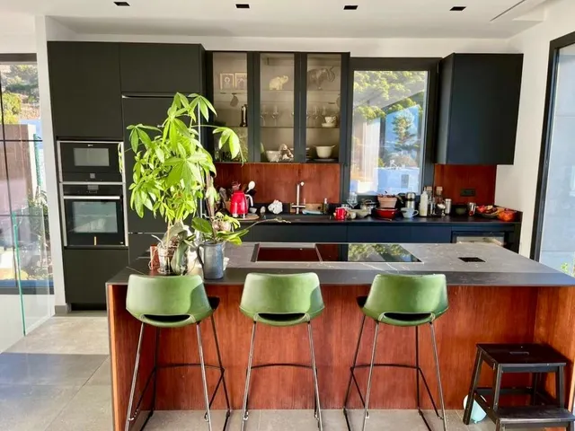Vendemos una Elegante y Moderna Villa con Impresionantes Vistas al Mar — 8