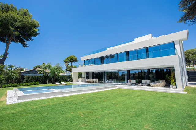Chalet 6 habitaciones 741m² en venta - Marbella — 2