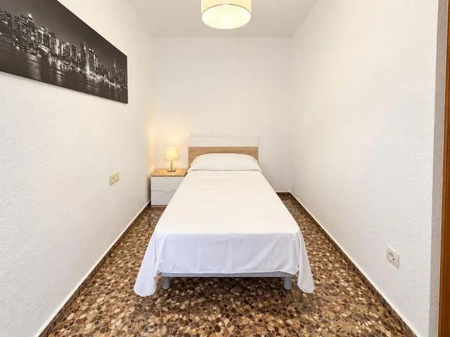 PISO DE 4 habitaciones EN ALQUILER EN BENICALAP — 9