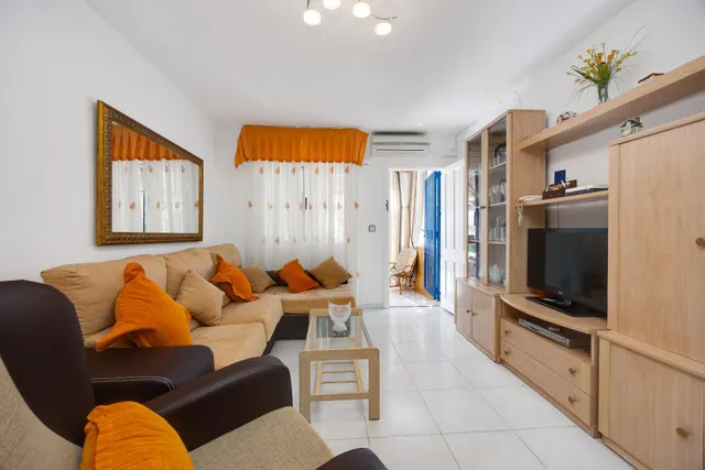 Bungalow planta baja con jardín y piscina junto c.comercial — 15
