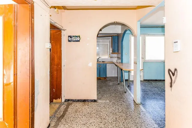 Piso ocupado en venta en Almería - foto 4