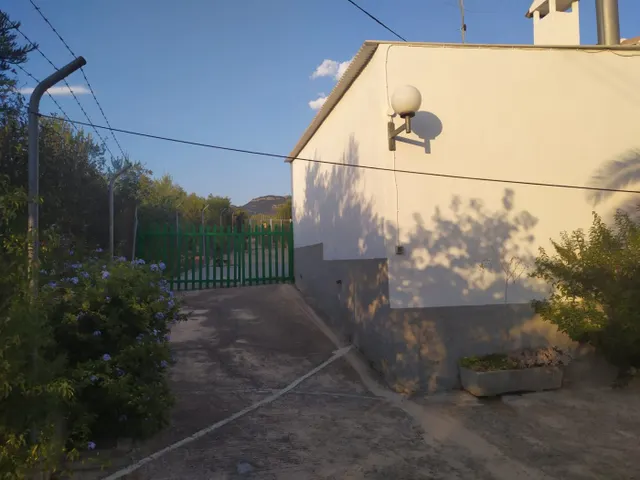 CORTIJO CON GRAN PRODUCCIÓN ACEITUNERA EN 5,5 Ha. — 18