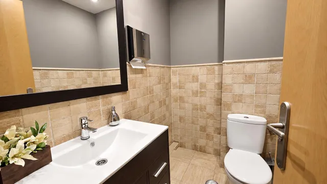 ¡INVERSORES! VENTA DE DOS PISOS UNIDOS A REFORMAR DE 3 DORMITORIOS Y 2 BAÑOS CADA UNO MUY CERCA DEL RETIRO — 11