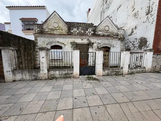Casa con parcela cerca del Corte Inglés. - foto 2
