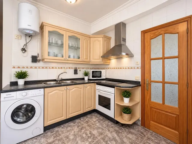 SE VENDE PISO LUMINOSO EN ALCARAVANERAS — 3