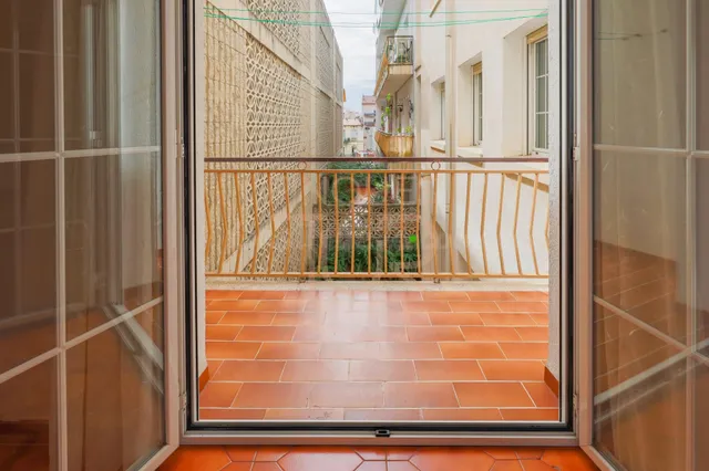 VENTA de AMPLIO en BREDA: 4 DORMITORIOS, MUY LUMINOSO y JUNT - foto 5