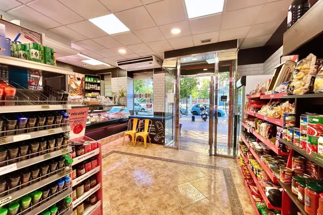 TRASPASO DE CARNICERÍA EN PLENO FUNCIONAMIENTO - foto 5