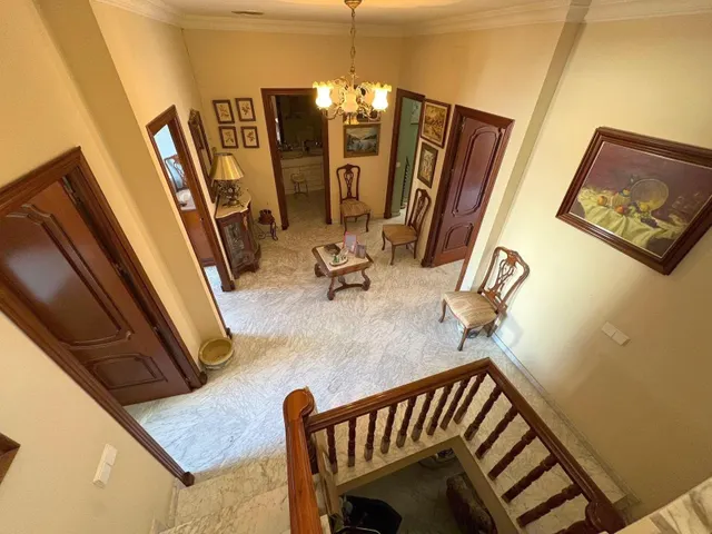 Amplia Casa de Tres Plantas en el Corazón de Morón de la Frontera — 21