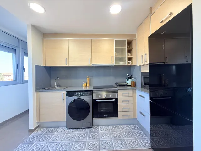 APARTAMENTO CON PISCINA COMUNITARIA Y PARKING EN JESUS I MARIA, DELTEBRE — 16
