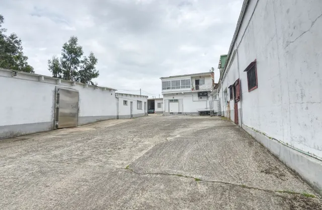 Nave en venta en O´Vilar (Guísamo) — 10
