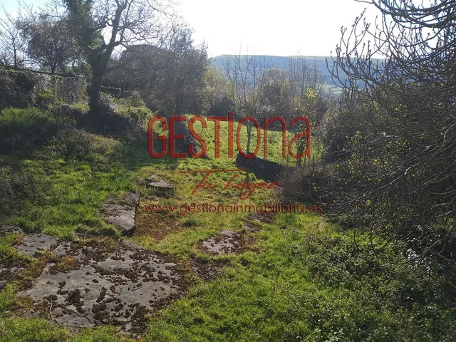 CASA PARA REFORMAR CON TERRENO. SOBA — 19