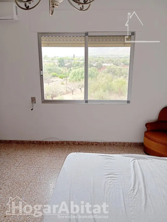 ¡Vistas a las montañas! Casa luminosa con garaje y dos grandes terrazas, cerca del ayuntamiento — 17