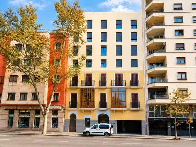 Exclusivo piso a estrenar en edificio de obra nueva con terr - foto 3
