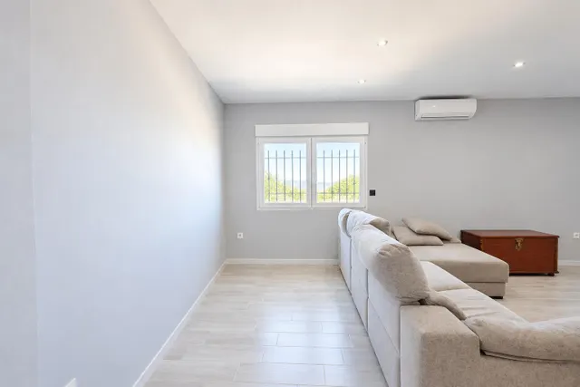 Casa reformada con piscina en parcela de 2.500 m2 (urbano y rústico) — 23