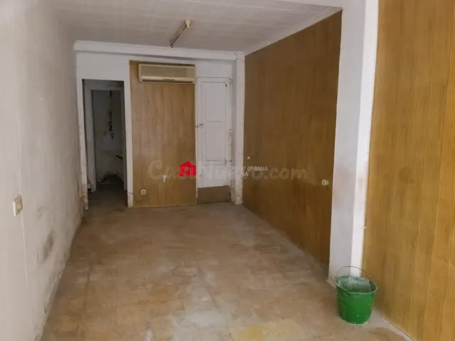 Se alquila pequeño local en el centro histórico de Tortosa - foto 2