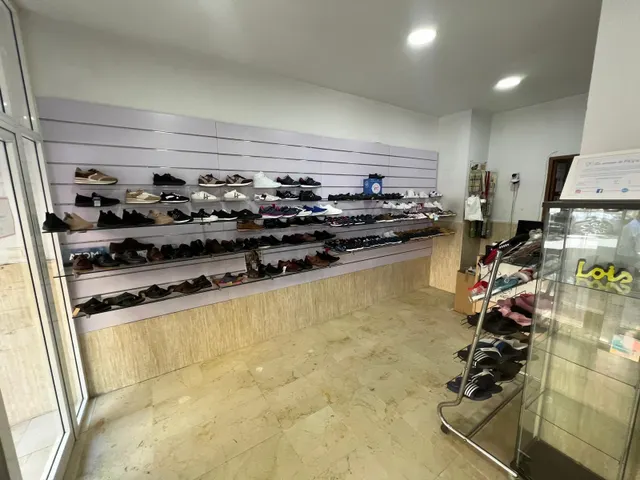 ESTUPENDO LOCAL EN ZONA SUR — 2
