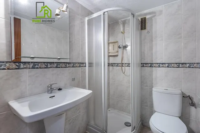 Espacio, luz y comodidad en una vivienda con grandes posibilidades en zona Alcampo — 20