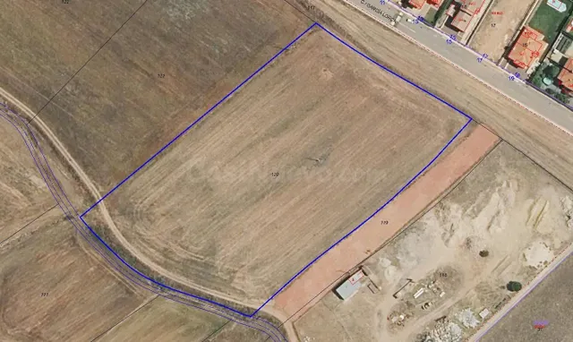 Urbis te ofrece una parcela en venta en Aldeatejada, Salaman