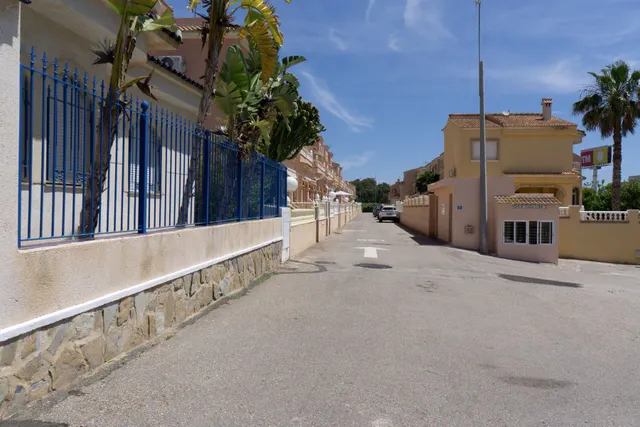 Casa 3 habitaciones 85m² en venta - La Zenia — 25