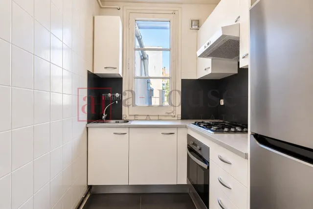 Piso a reformar doble orientacion con balcón en l'antiga esquerra de l'eixample — 11