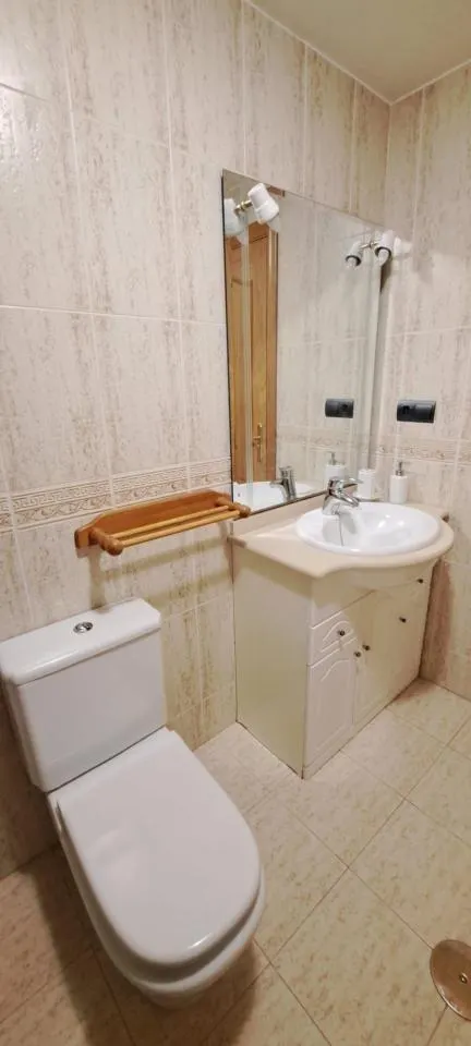 Amplio y Luminoso Piso en alquiler en Barrocanes, Ourense - Ideal para Familias — 37