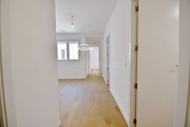 ALCALA DE HENARES - Piso reformado de 3 habitaciones. 4º Pla - foto 2
