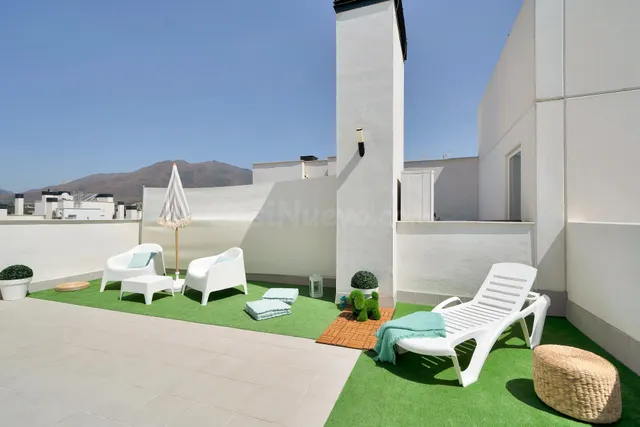 Ático Dúplex con Solárium Privado de 70 m2 y vistas despejad