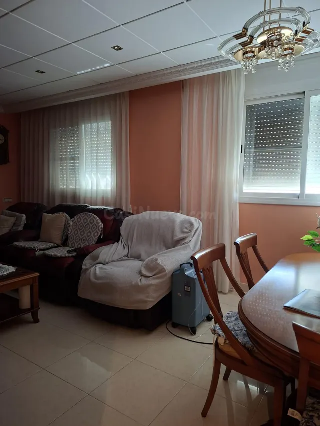 Excepcional Piso con Garaje para Familias y Profesionales -  - foto 4