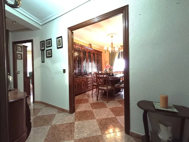 Gran vivienda con 5 dormitorios junto avenida Barcelona!! — 18