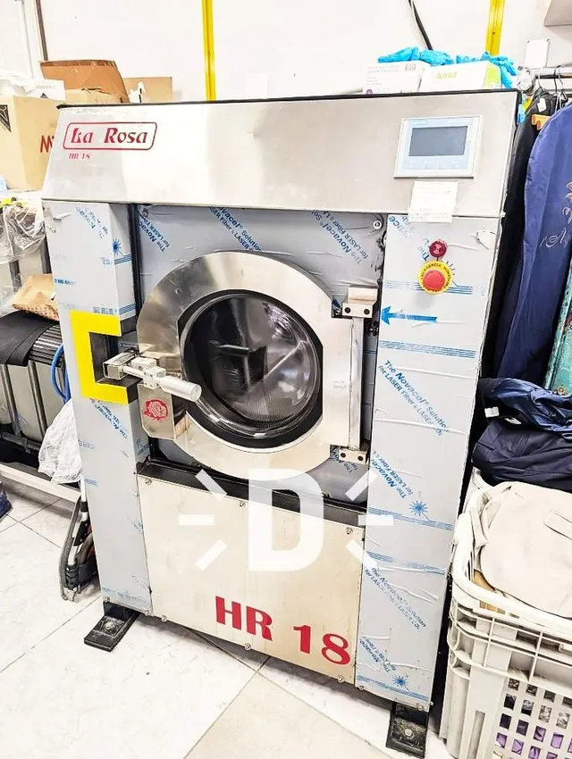 Traspaso de Tintorería Industrial en Torrent | Equipamiento Completo y Bajo Alquiler — 10