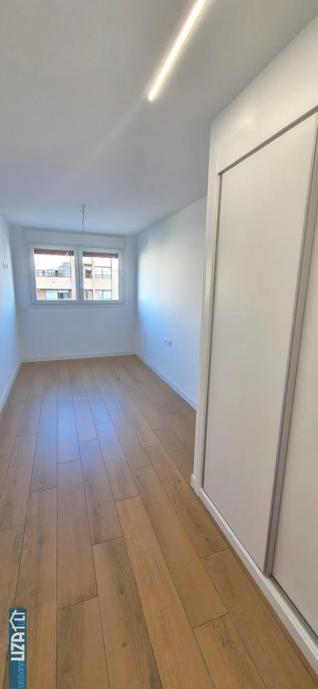 Piso Nuevo a Estrenar con Excelentes Características y Piscina Comunitaria — 23