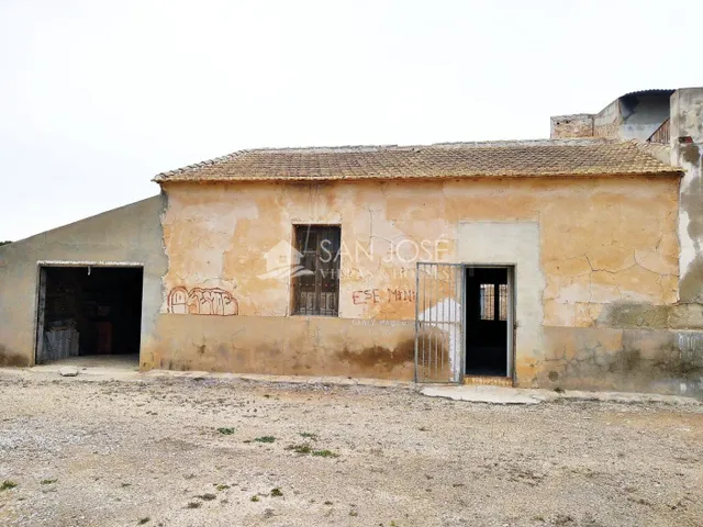 VENTA DE CASERIO EN ZONA DE COSTA