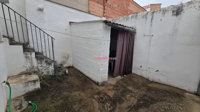 CASA EN VENTA DE DOS PLANTAS — 16