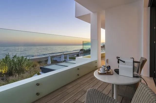 Spectacular Beachfront Designer Villa in Marbella — 6