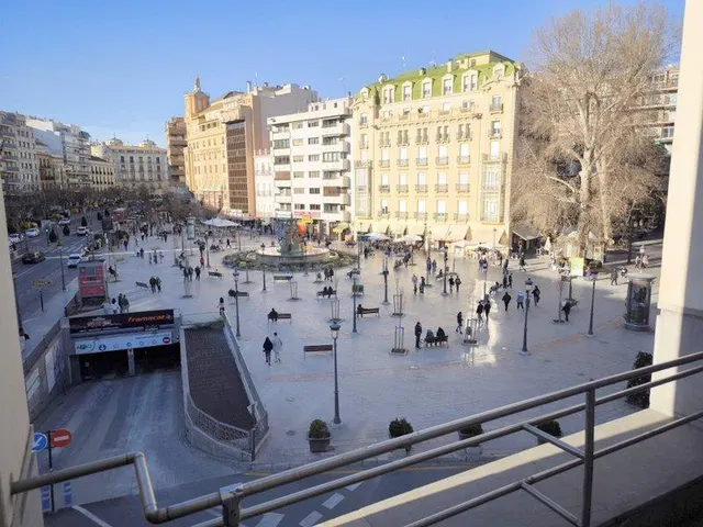 PISO CON TERRAZA EN ALQUILER EDIFICIO ZAIDA EN GRANADA - foto 2