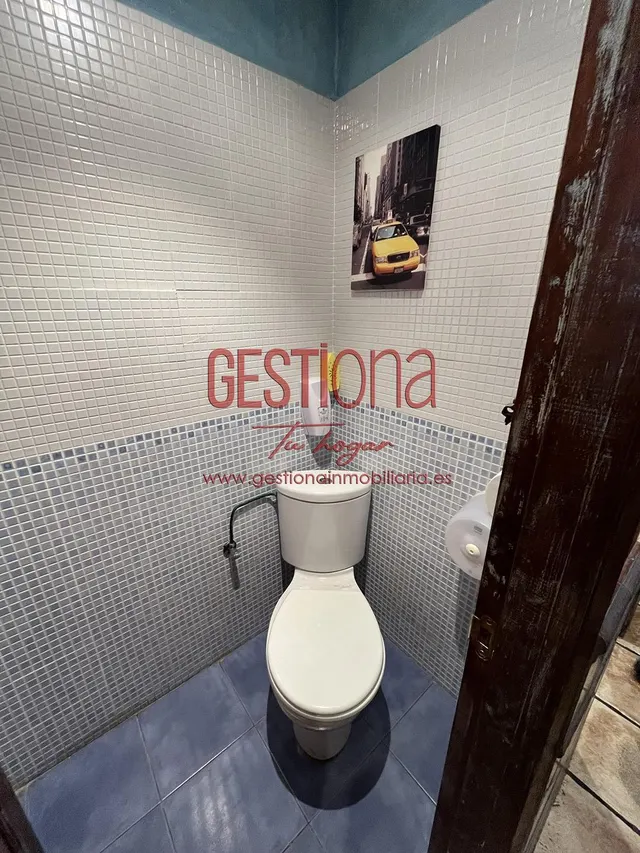 **Oportunidad Única: Bar-Restaurante en Pleno Funcionamiento** — 9