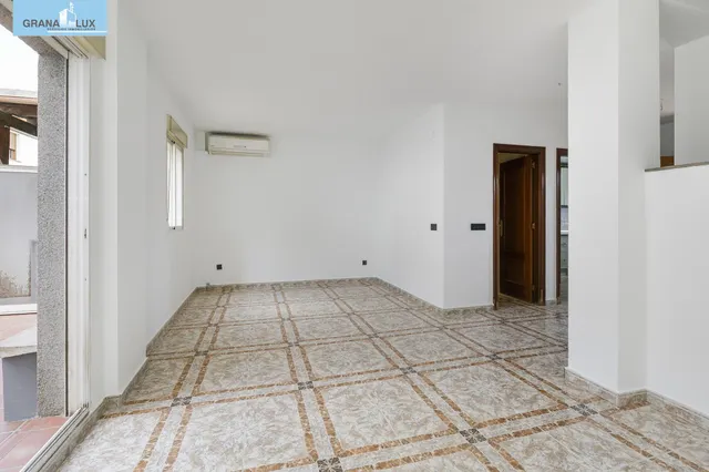 DÚPLEX EN VENTA EN OGIJARES – AMPLITUD, COMODIDAD Y ESPACIOS EXTERIORES — 9