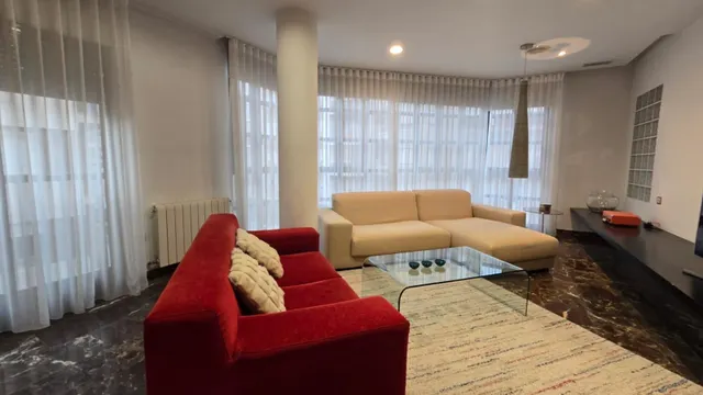 PISO DE LUJO EN ESQUINA TODO EXTERIOR CON GRAN SALON — 4